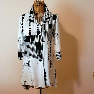 Black & White Graphic Print Tunic Jacket